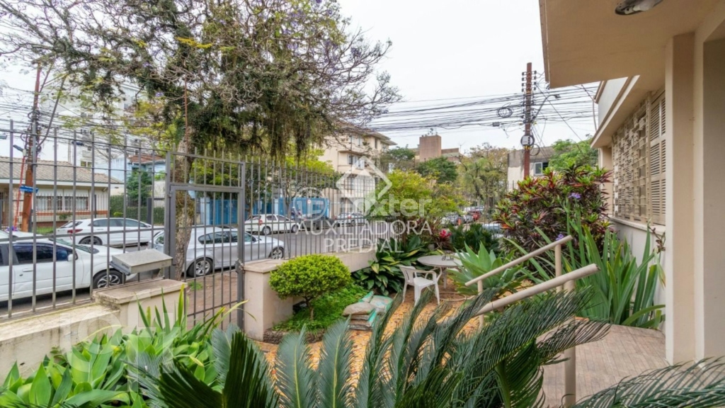 Casa à venda com 3 quartos, 300m² - Foto 42