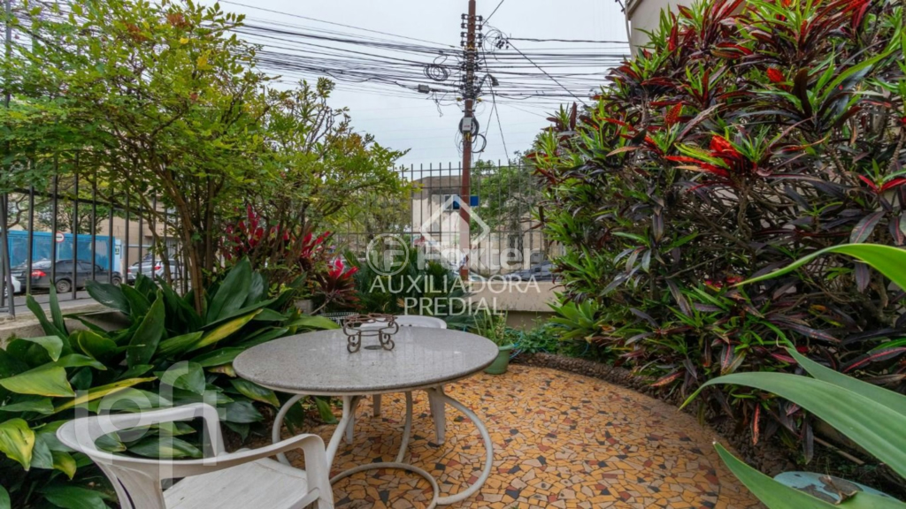 Casa à venda com 3 quartos, 300m² - Foto 43