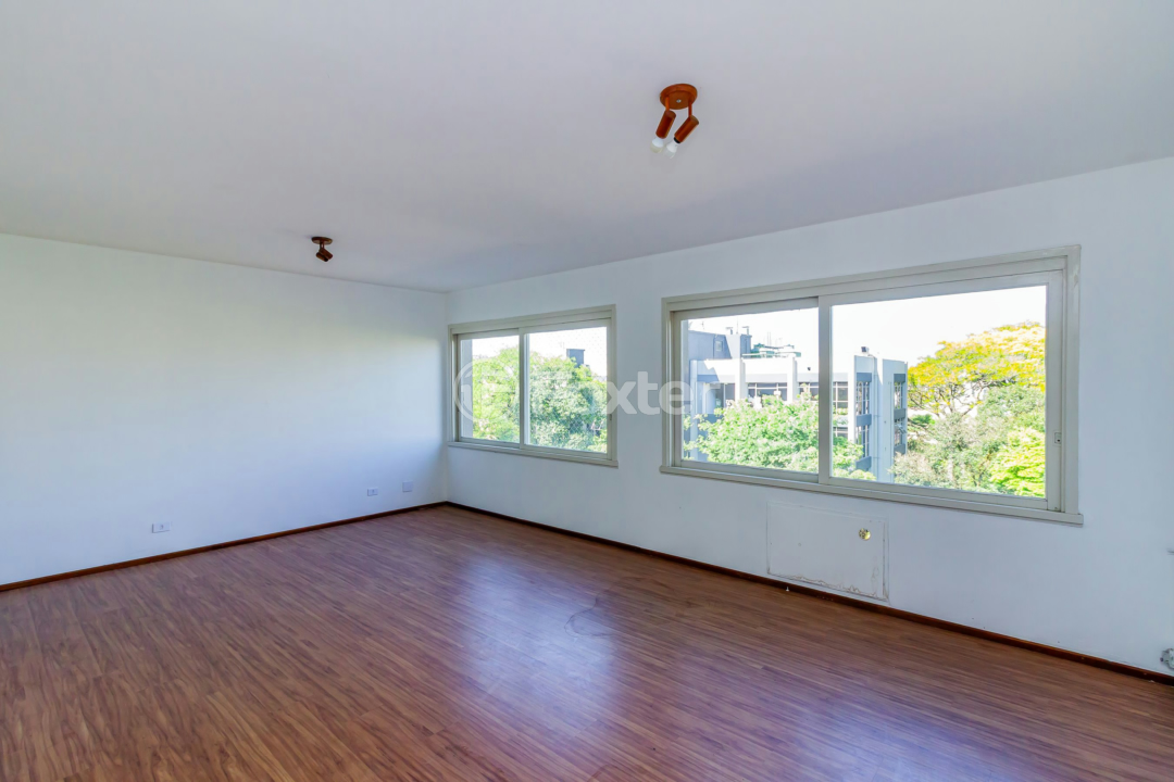 Apartamento à venda com 3 quartos, 117m² - Foto 1