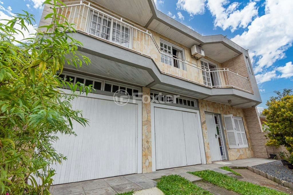 Casa à venda com 4 quartos, 260m² - Foto 1