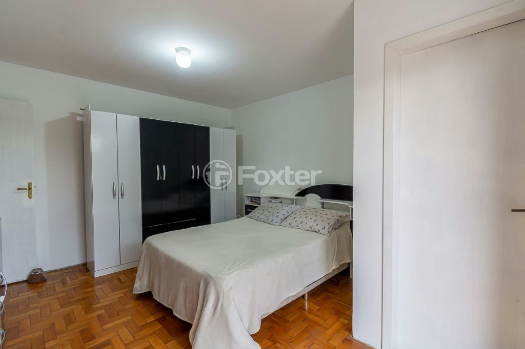 Casa à venda com 4 quartos, 260m² - Foto 2
