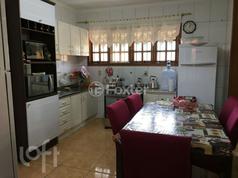 Casa à venda com 3 quartos, 180m² - Foto 4