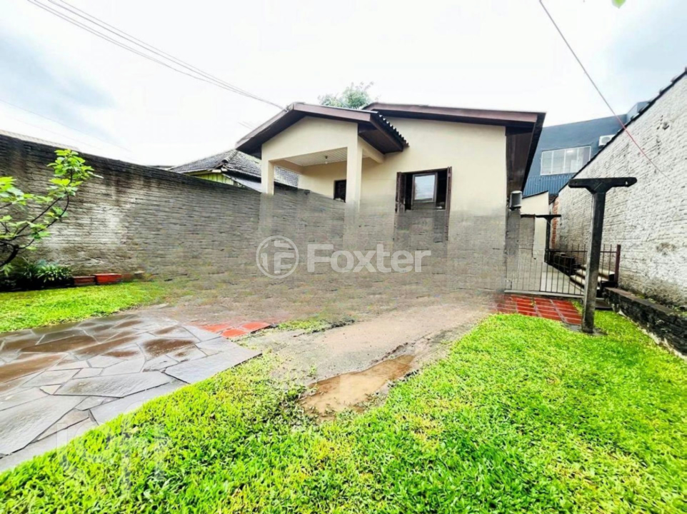 Casa à venda com 2 quartos, 94m² - Foto 1