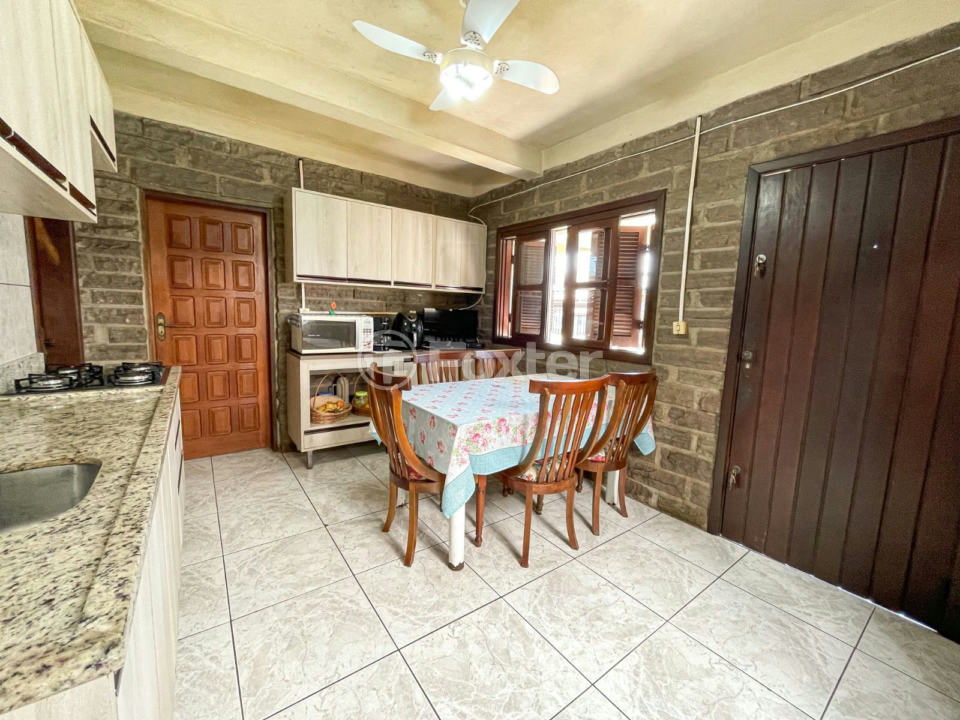 Casa à venda com 2 quartos, 450m² - Foto 6