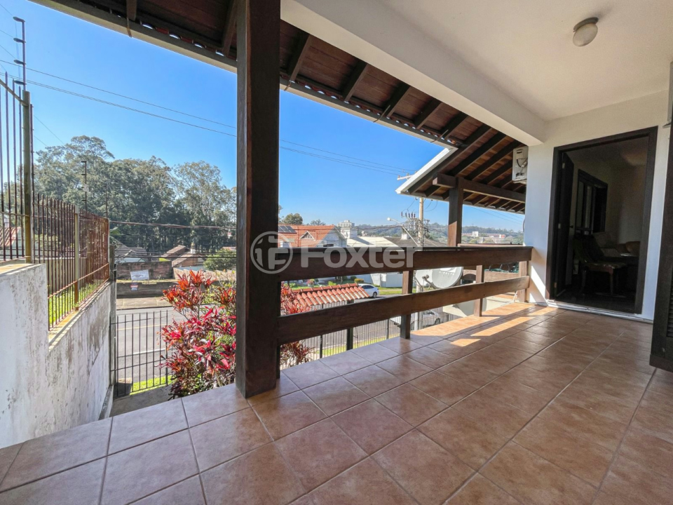 Casa à venda com 2 quartos, 450m² - Foto 3