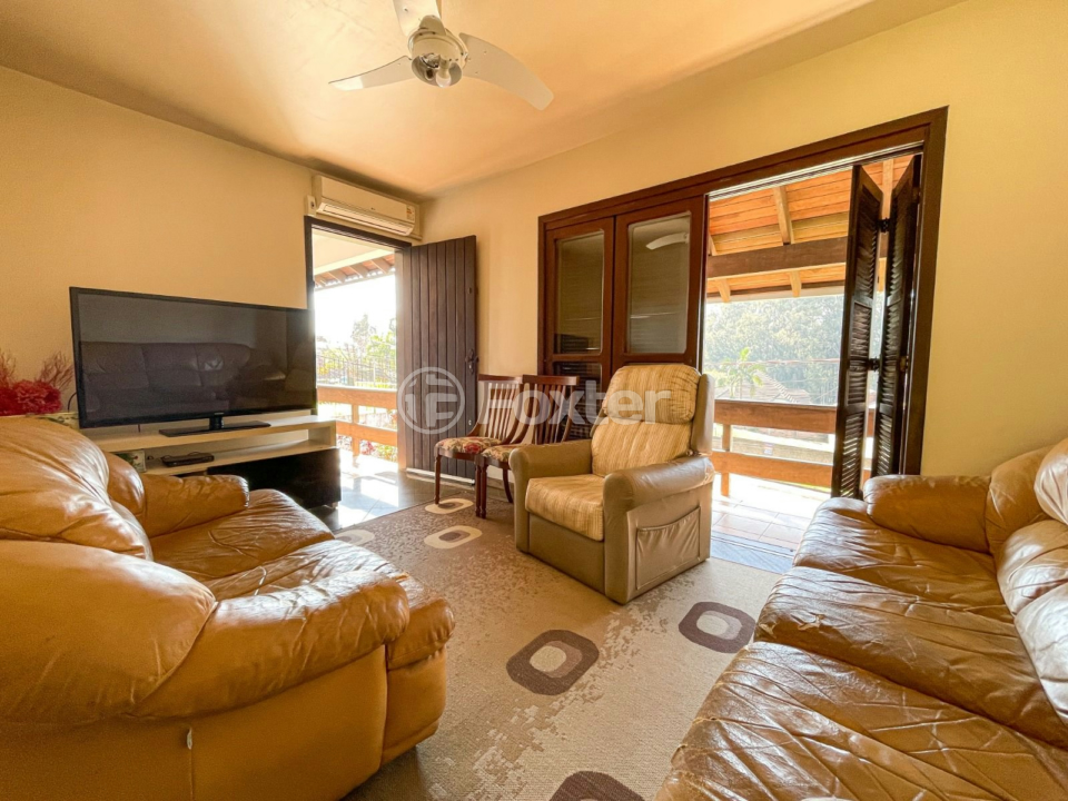 Casa à venda com 2 quartos, 450m² - Foto 1
