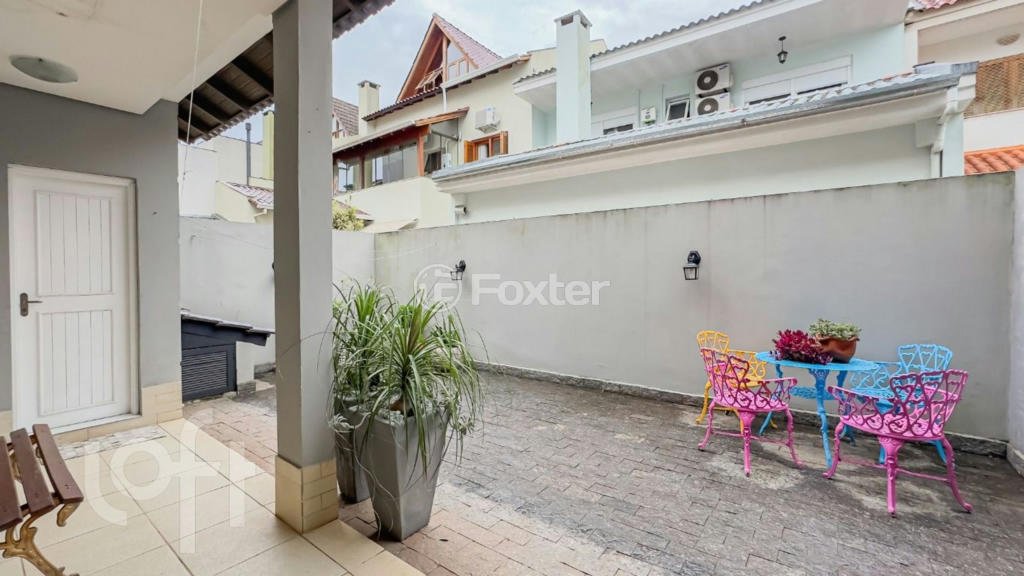 Casa de Condomínio à venda com 3 quartos, 216m² - Foto 16
