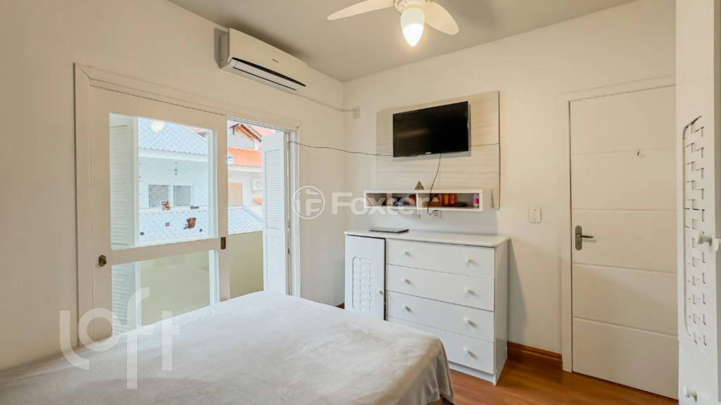 Casa de Condomínio à venda com 3 quartos, 216m² - Foto 31