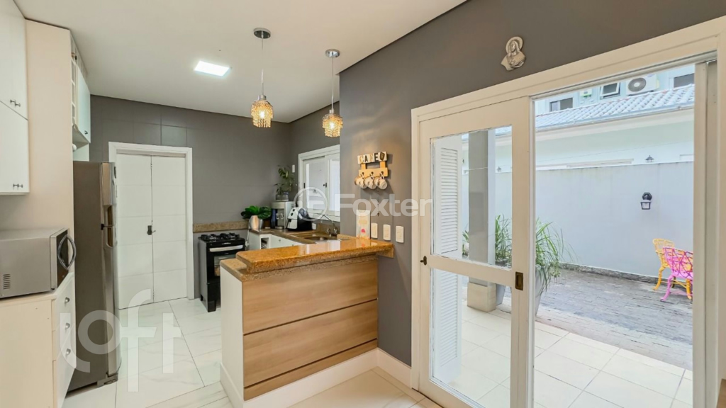 Casa de Condomínio à venda com 3 quartos, 216m² - Foto 11