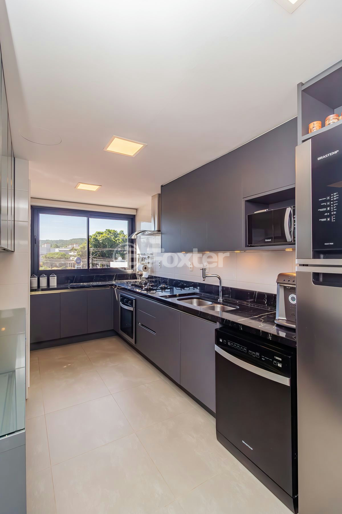 Apartamento à venda com 3 quartos, 162m² - Foto 18