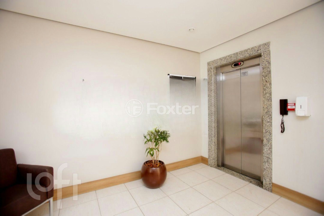 Apartamento à venda com 2 quartos, 64m² - Foto 20