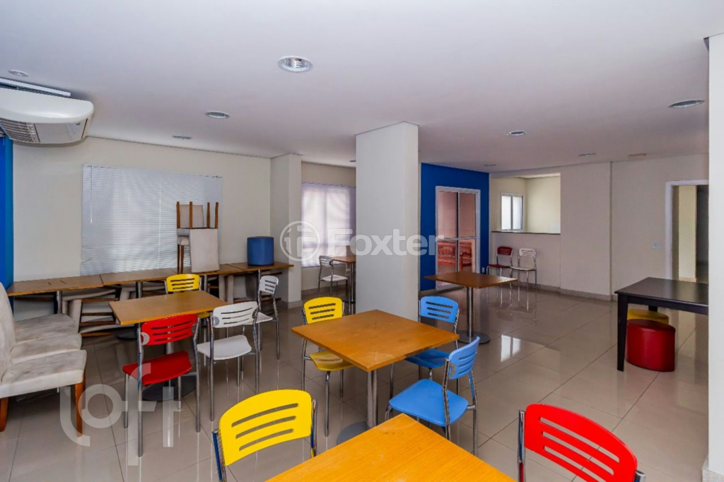 Apartamento à venda com 2 quartos, 55m² - Foto 42