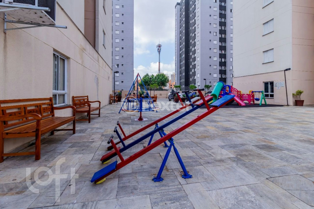 Apartamento à venda com 2 quartos, 55m² - Foto 35