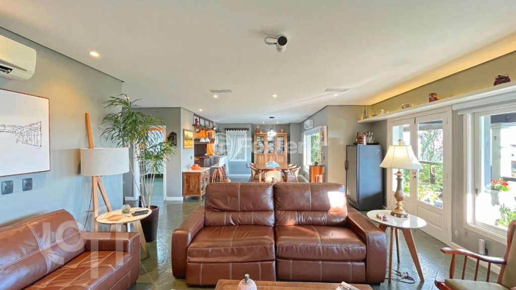 Casa à venda com 3 quartos, 413m² - Foto 1