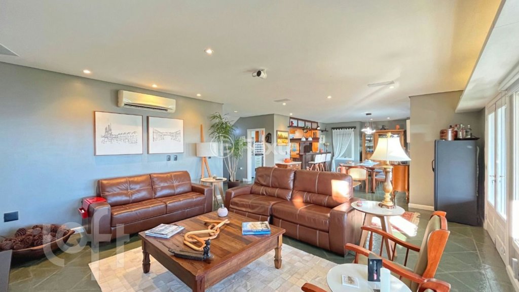 Casa à venda com 3 quartos, 413m² - Foto 2