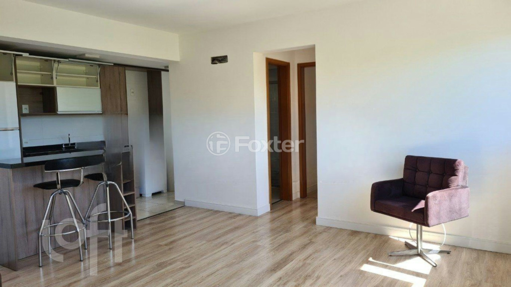 Apartamento à venda com 2 quartos, 65m² - Foto 2