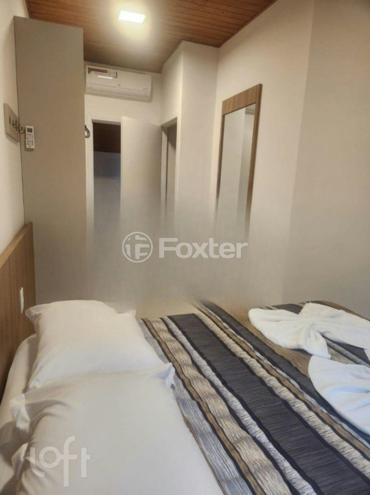 Casa à venda com 3 quartos, 102m² - Foto 11