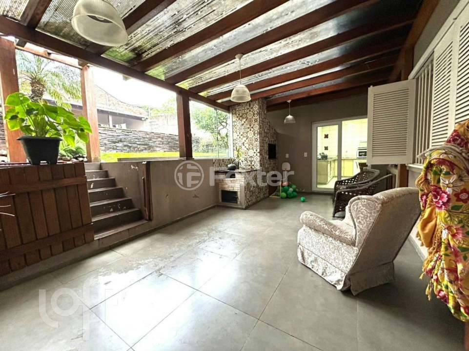 Casa à venda com 3 quartos, 160m² - Foto 4