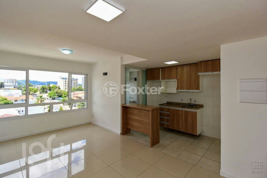 Apartamento à venda com 2 quartos, 61m² - Foto 1