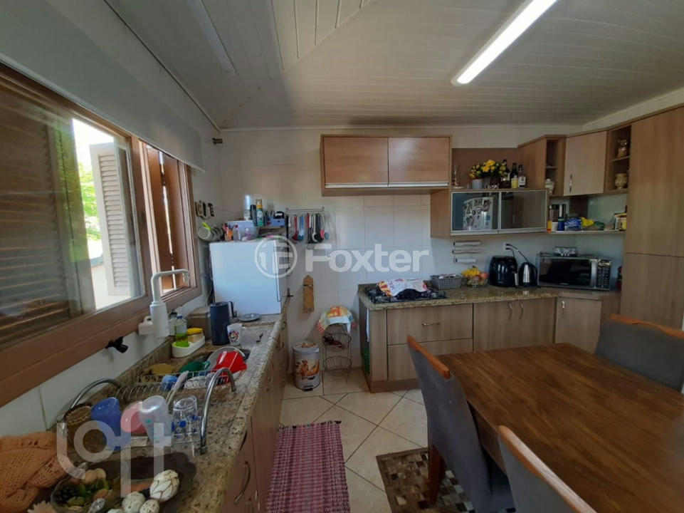 Casa à venda com 3 quartos, 173m² - Foto 1