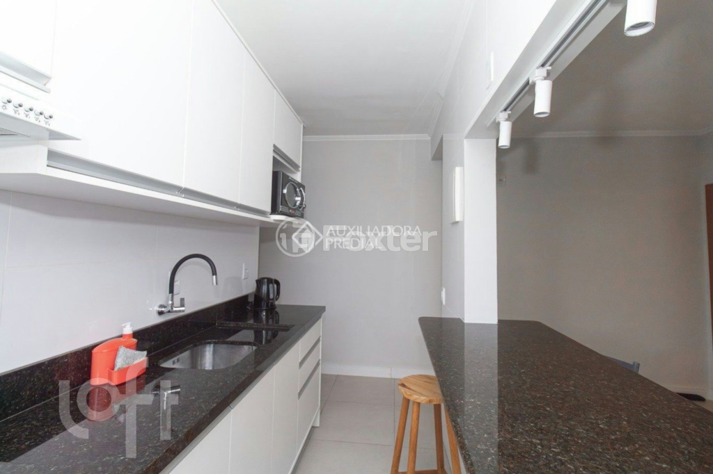 Apartamento à venda com 1 quarto, 40m² - Foto 7