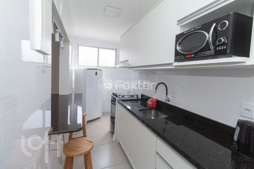 Apartamento à venda com 1 quarto, 40m² - Foto 4