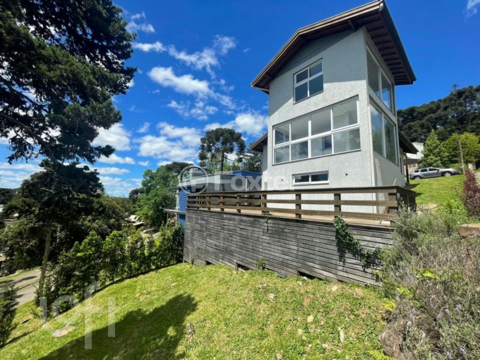 Casa de Condomínio à venda com 3 quartos, 290m² - Foto 4