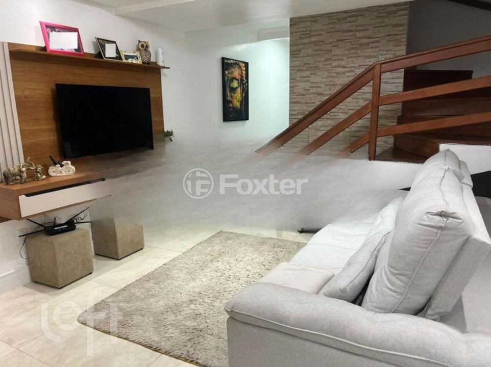 Casa à venda com 2 quartos, 70m² - Foto 2