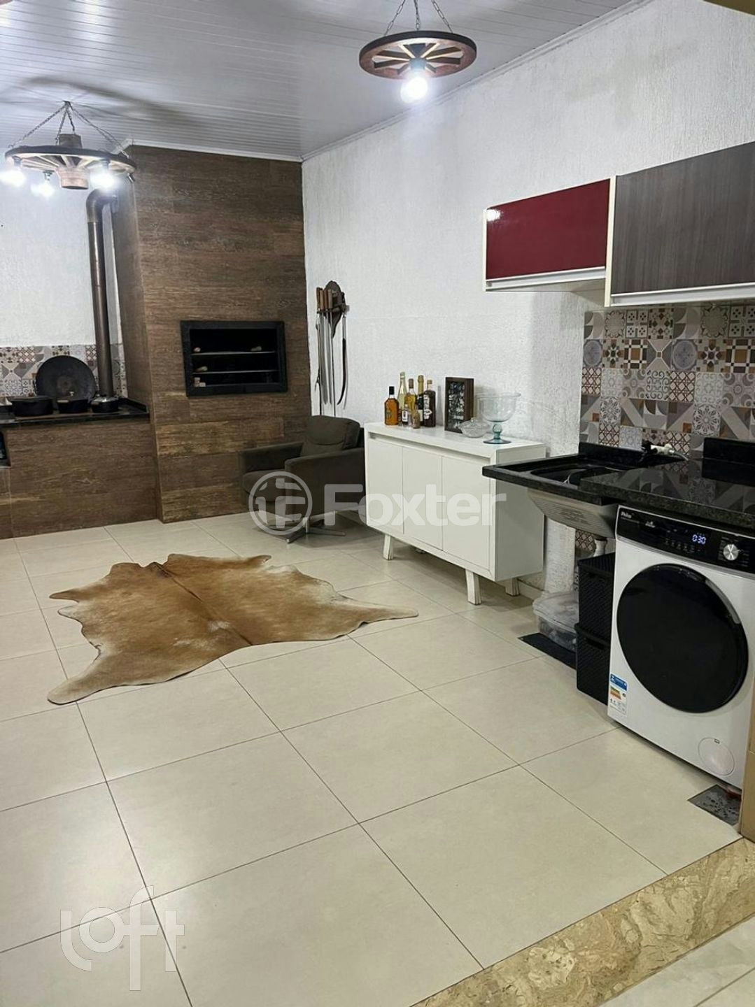 Casa à venda com 2 quartos, 70m² - Foto 1