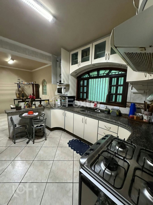 Casa à venda com 3 quartos, 135m² - Foto 4