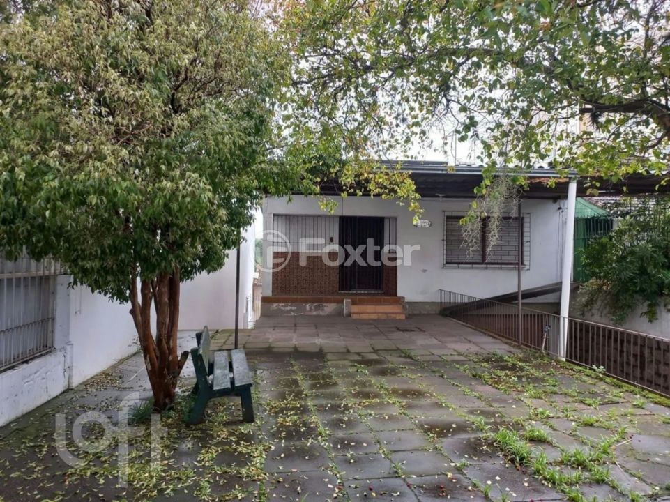Casa à venda com 3 quartos, 230m² - Foto 1