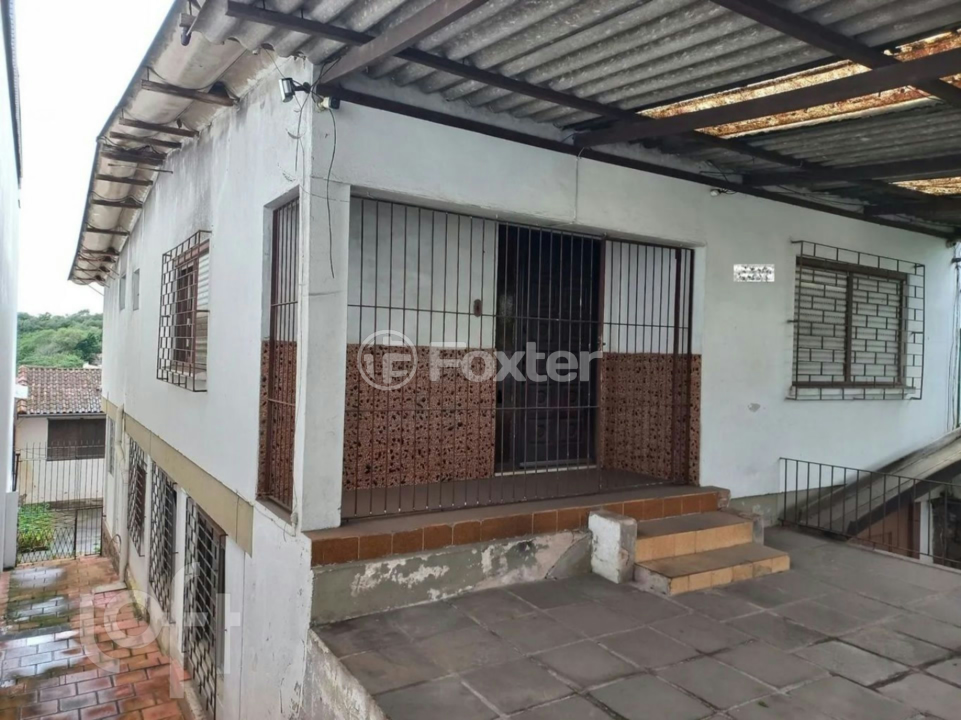 Casa à venda com 3 quartos, 230m² - Foto 2