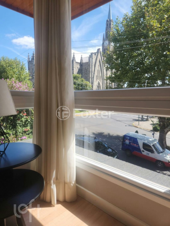 Apartamento à venda com 2 quartos, 73m² - Foto 3