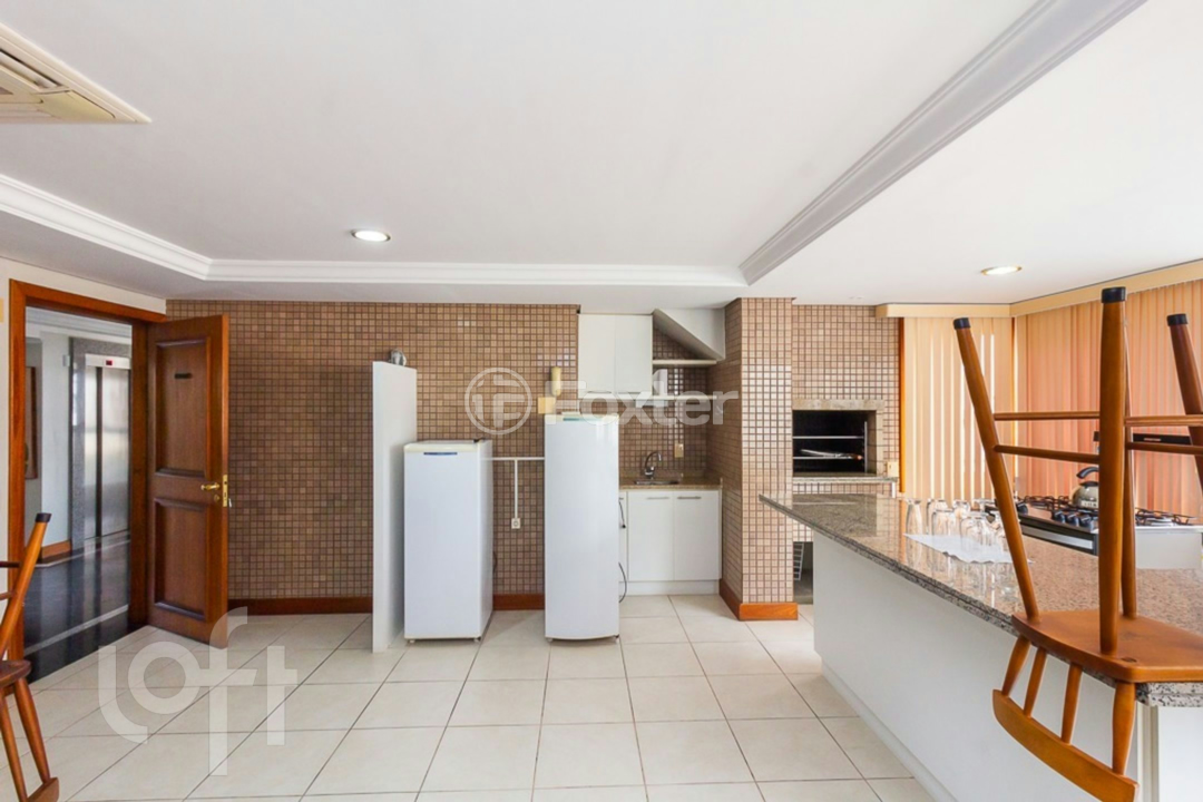 Apartamento à venda com 2 quartos, 78m² - Foto 31