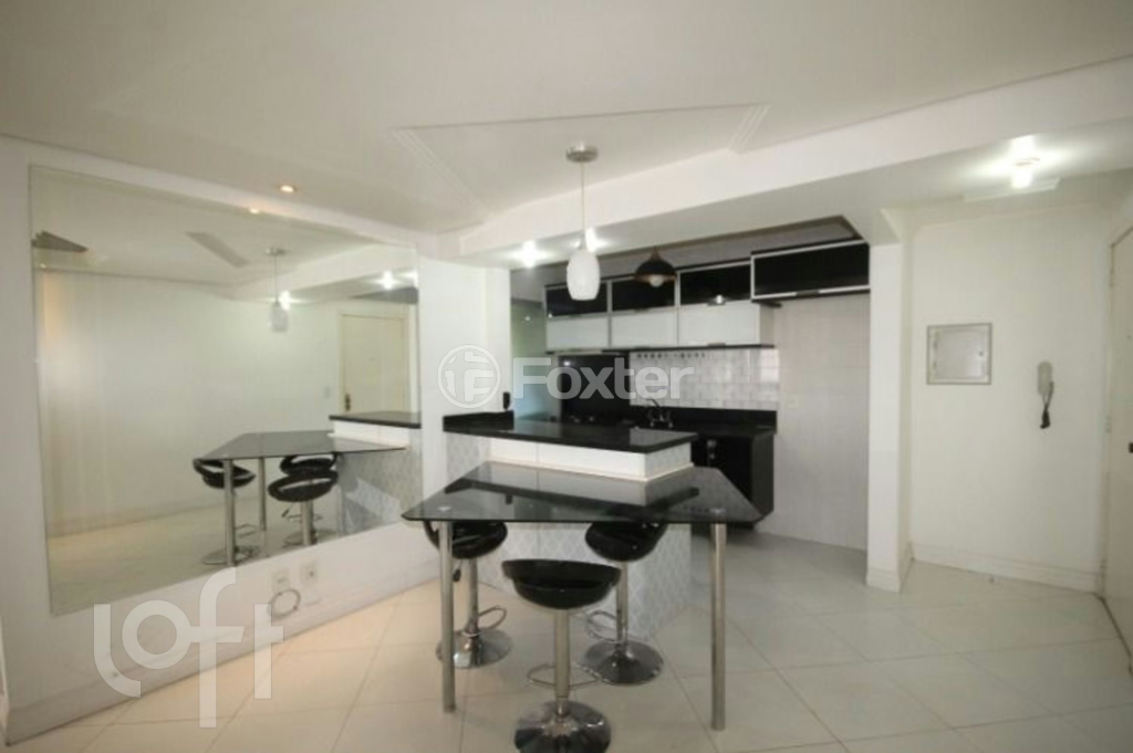 Apartamento à venda com 3 quartos, 79m² - Foto 3