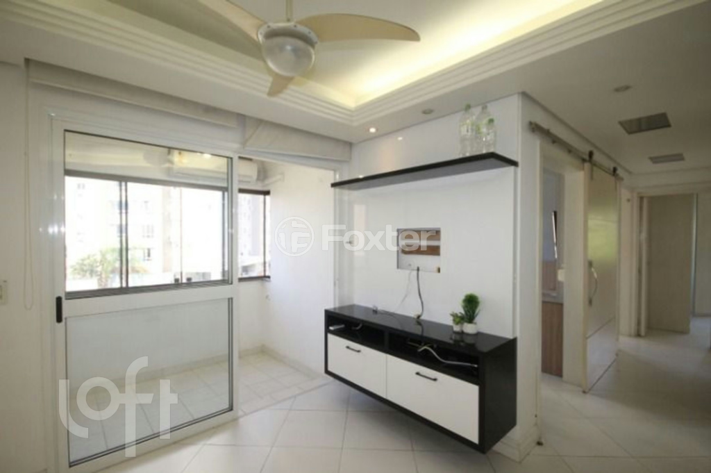 Apartamento à venda com 3 quartos, 79m² - Foto 1