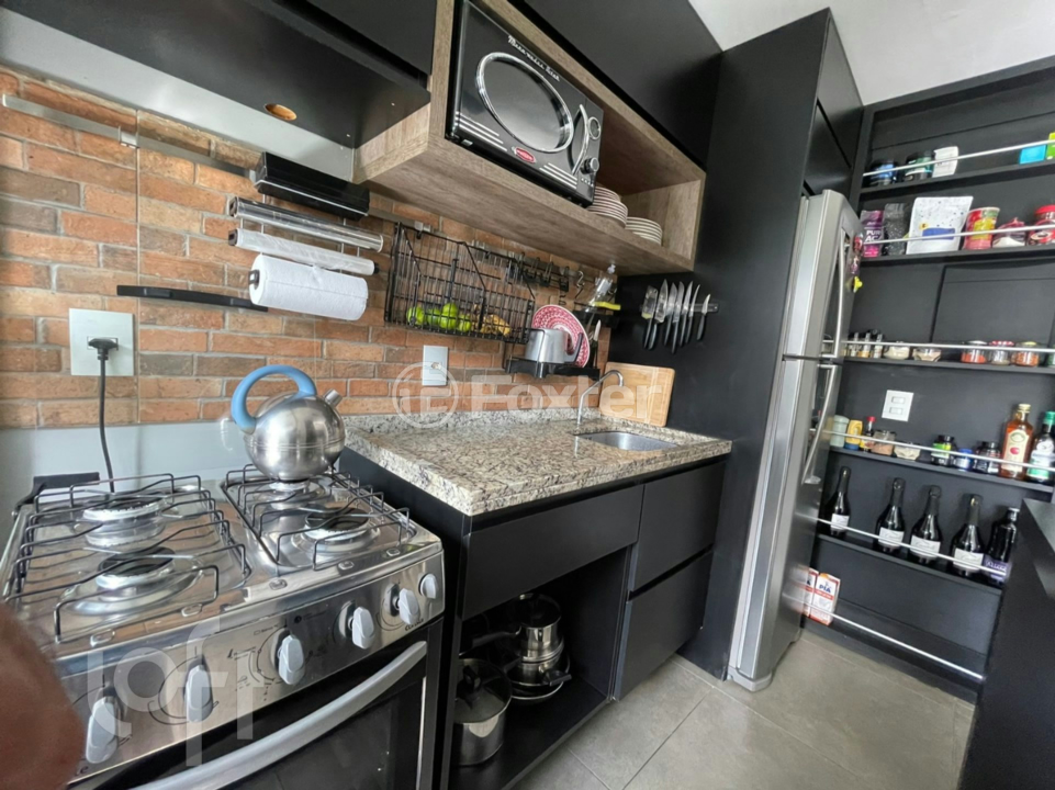 Apartamento à venda com 2 quartos, 65m² - Foto 3