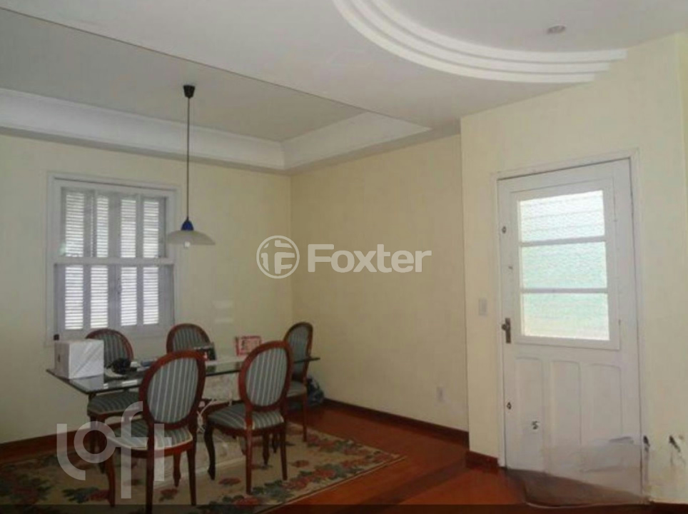 Casa à venda com 3 quartos, 170m² - Foto 2
