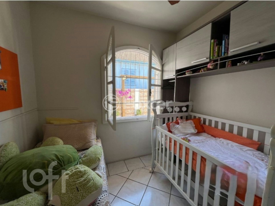 Casa à venda com 3 quartos, 340m² - Foto 4