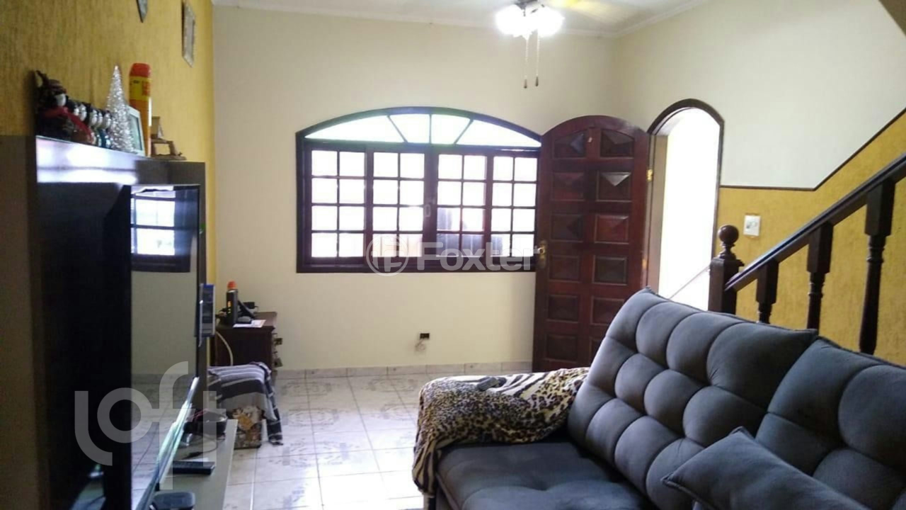 Casa à venda com 3 quartos, 200m² - Foto 1