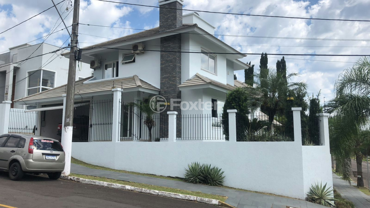 Casa à venda com 3 quartos, 185m² - Foto 1