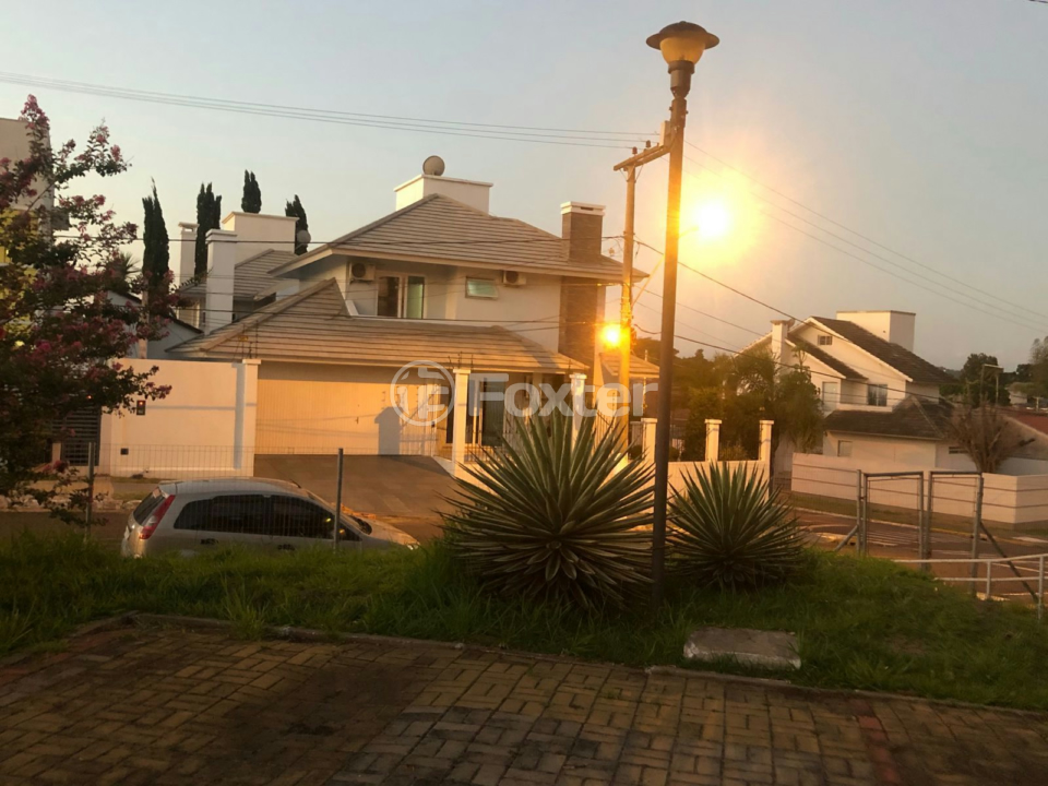 Casa à venda com 3 quartos, 185m² - Foto 2