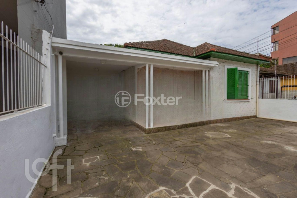 Casa à venda com 5 quartos, 266m² - Foto 1
