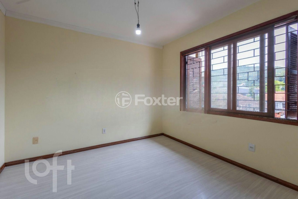 Casa à venda com 5 quartos, 266m² - Foto 7