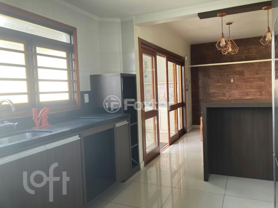 Casa à venda com 3 quartos, 210m² - Foto 11