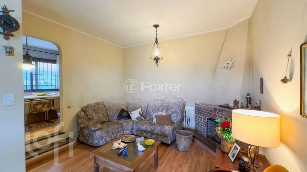 Casa à venda com 3 quartos, 148m² - Foto 1