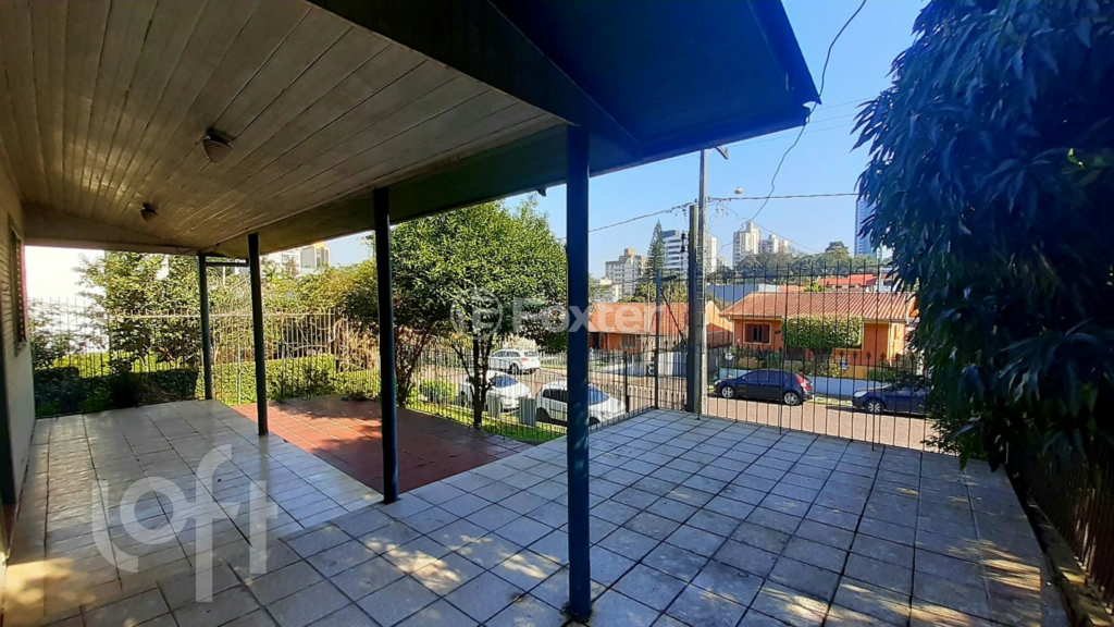 Casa à venda com 2 quartos, 110m² - Foto 1