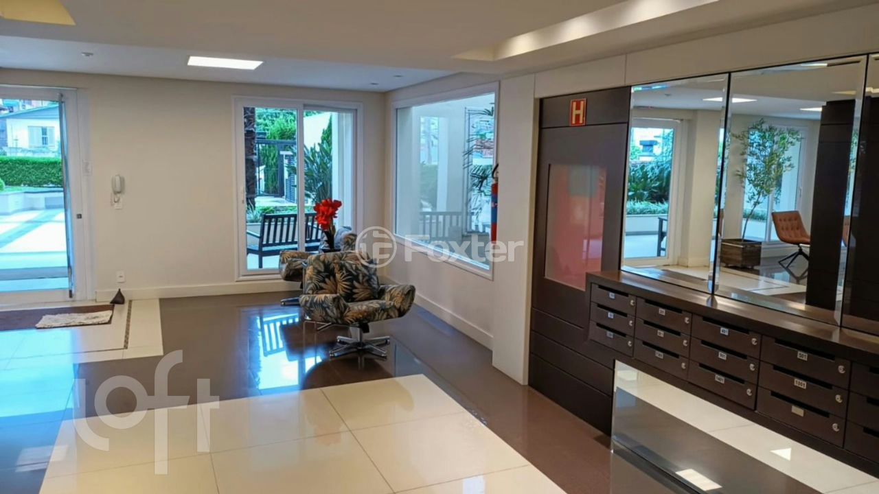 Apartamento à venda com 3 quartos, 203m² - Foto 2