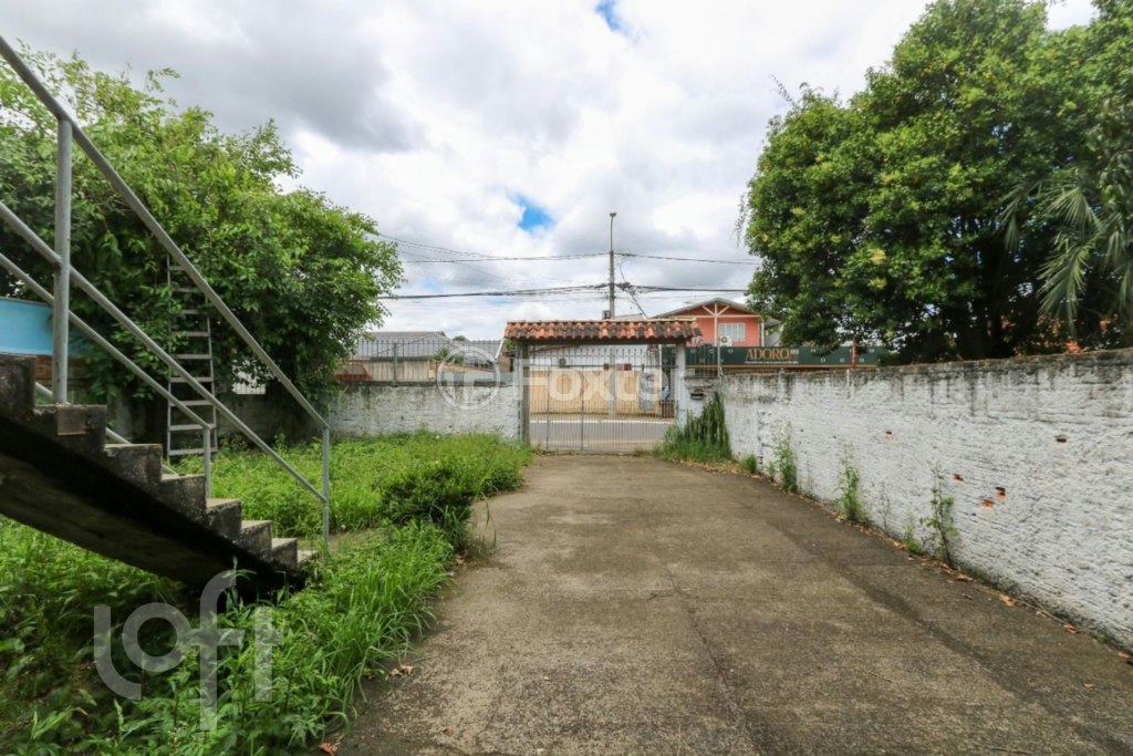 Casa à venda com 4 quartos, 160m² - Foto 2