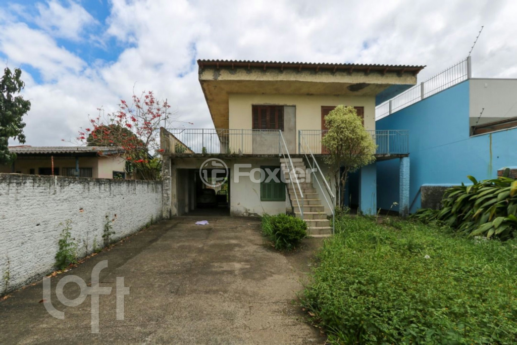 Casa à venda com 4 quartos, 160m² - Foto 1